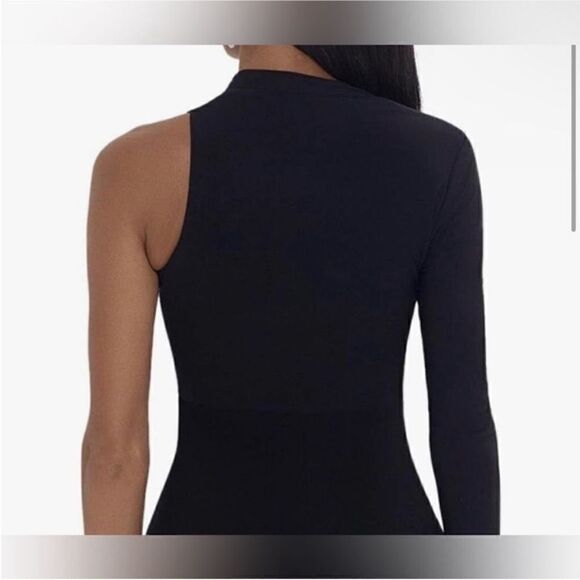 Betsy & Adam Delaney Short One Sleeve Asmmetrical
Cut Out Dress Black Size 6 - Picture 2 of 12